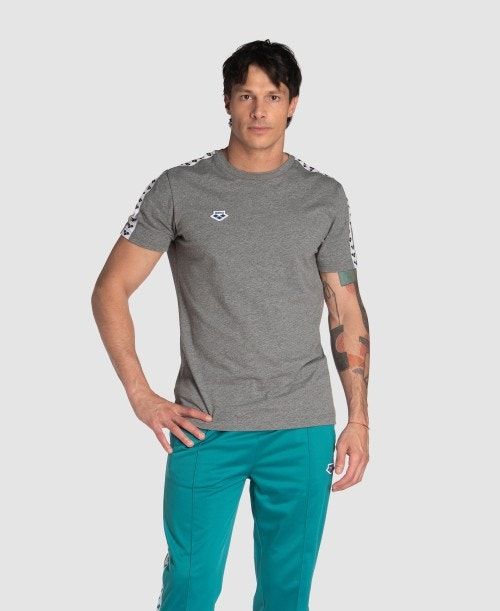 Pantaloncini Uomo Arena Team Us T-shirt Grigie Scuro Bianche | 70318RDKS