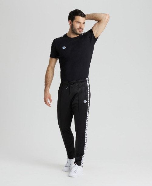 Pantaloni Uomo Arena Relax Iv Team Pant Nere Bianche Nere | 03659OENP